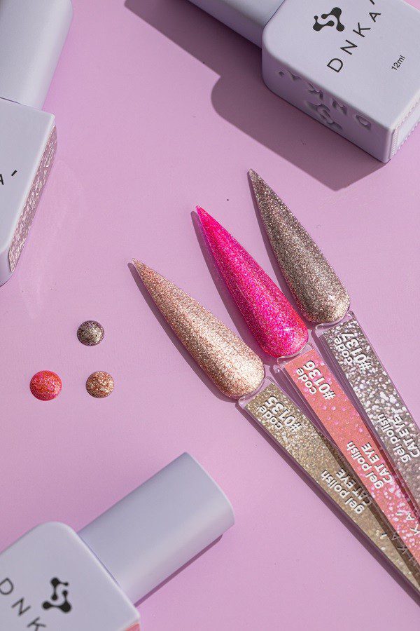 DNKa’ Cat Eye Gel Polish #0136 12 ml – verniz gel efeito olho de gato rosa vivo - Image 2